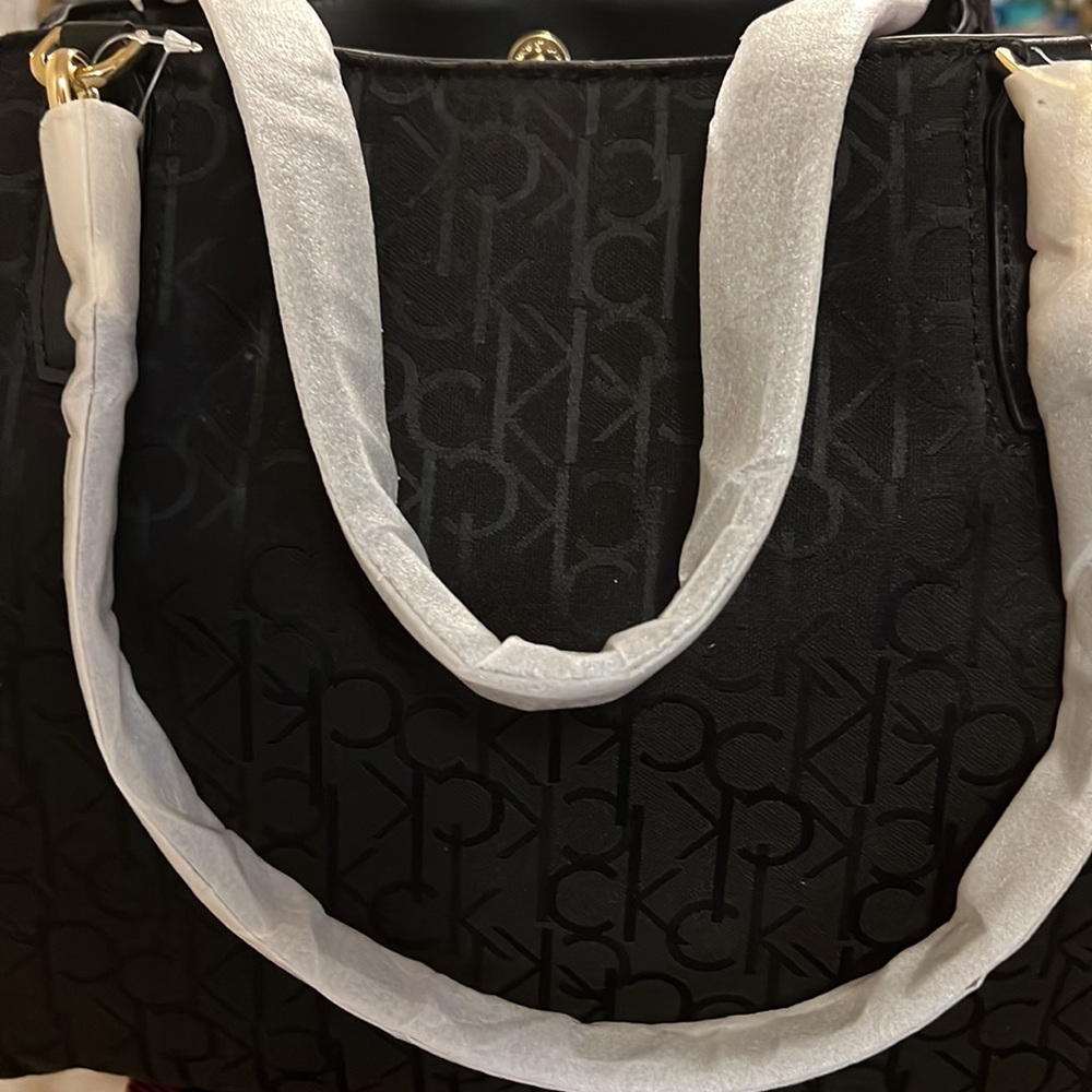 Calvin Klein black logo tote - Picture 5 of 11